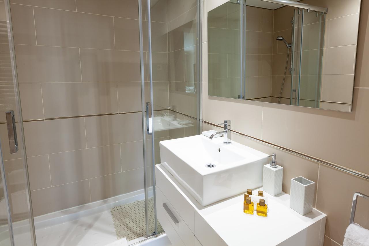 Vacation Marbella I Brand New Terrazas De Banus Apt, 24-7 Security, A Minute From The Marina, The Sea And Luxury Shopping Ngoại thất bức ảnh